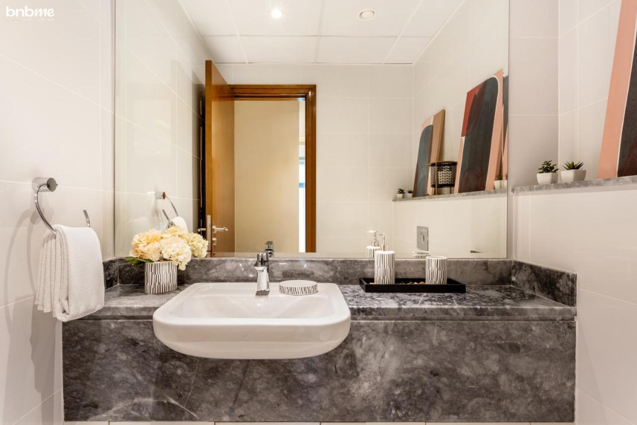 Bnbmehomes - Luxury 2B Apt - Al Habtoor - Amna Tower - 5044 Dubai Ngoại thất bức ảnh